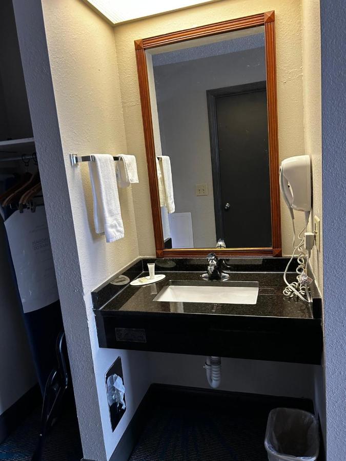 Double Room with Two Double Beds - Non-Smoking at Days Inn by Wyndham Dahlonega University Area
