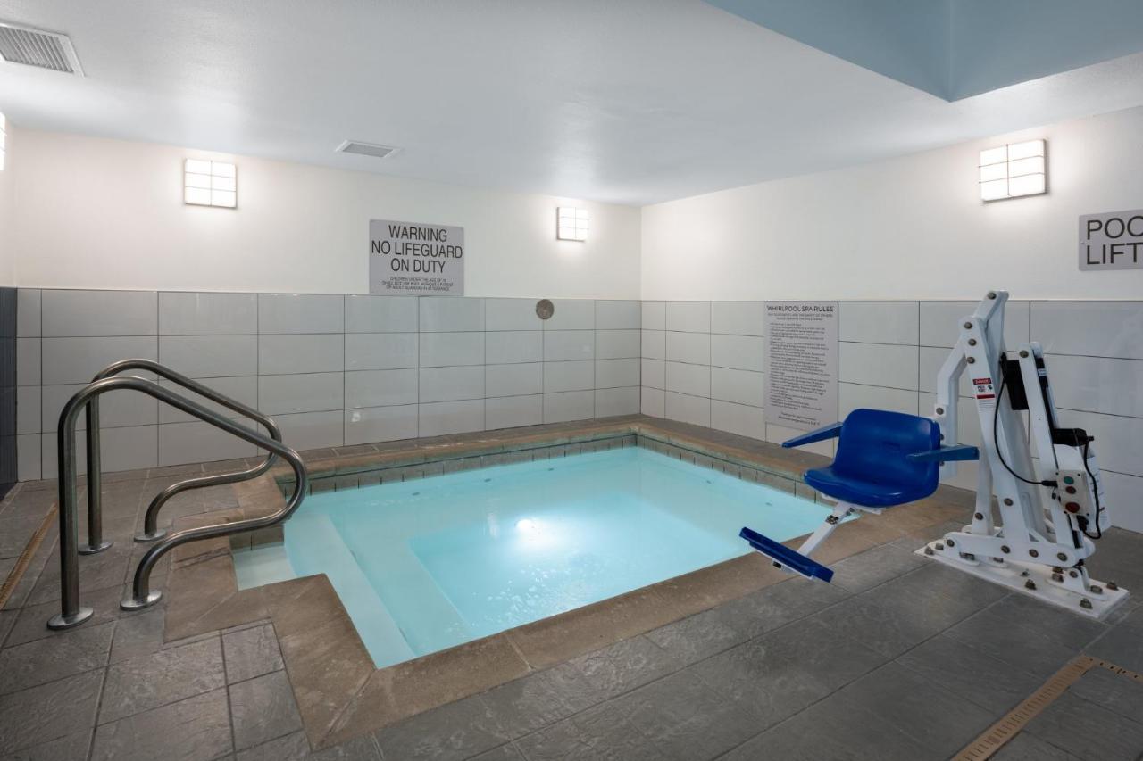 | Staybridge Suites West Des Moines, an IHG Hotel