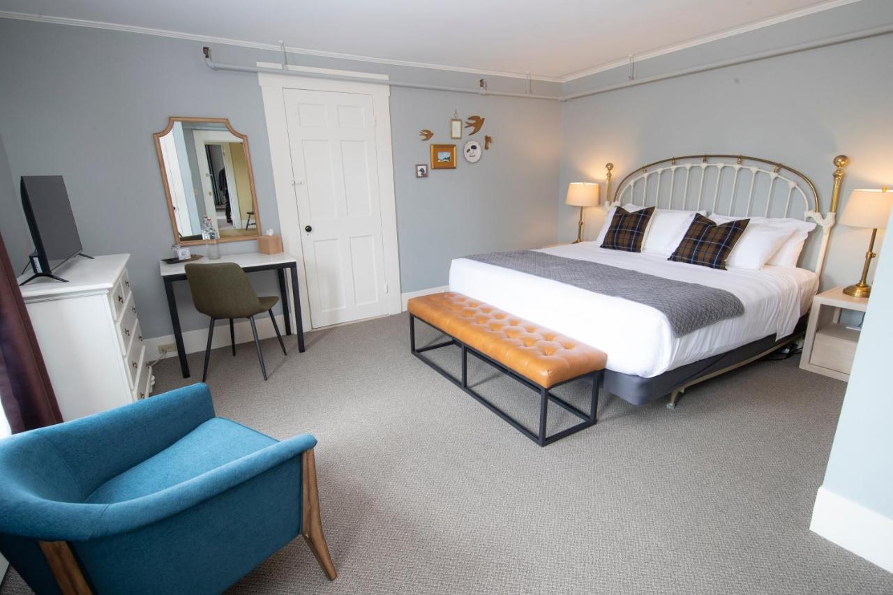  | The New London Inn
