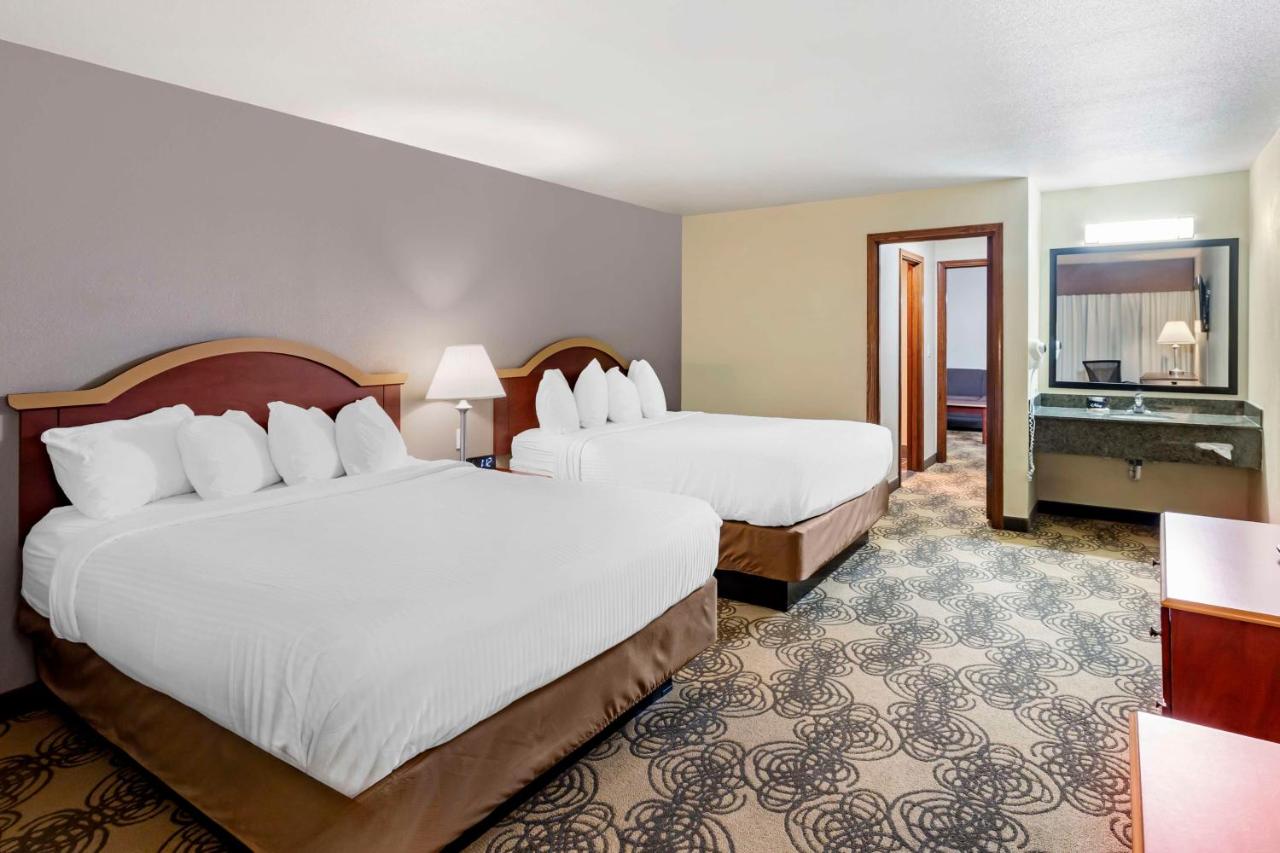 Queen Suite - Non-Smoking at Best Western Elko Inn