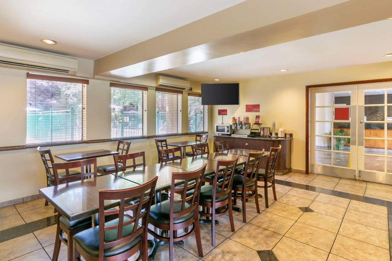  | Best Western Plus Orchid Hotel & Suites