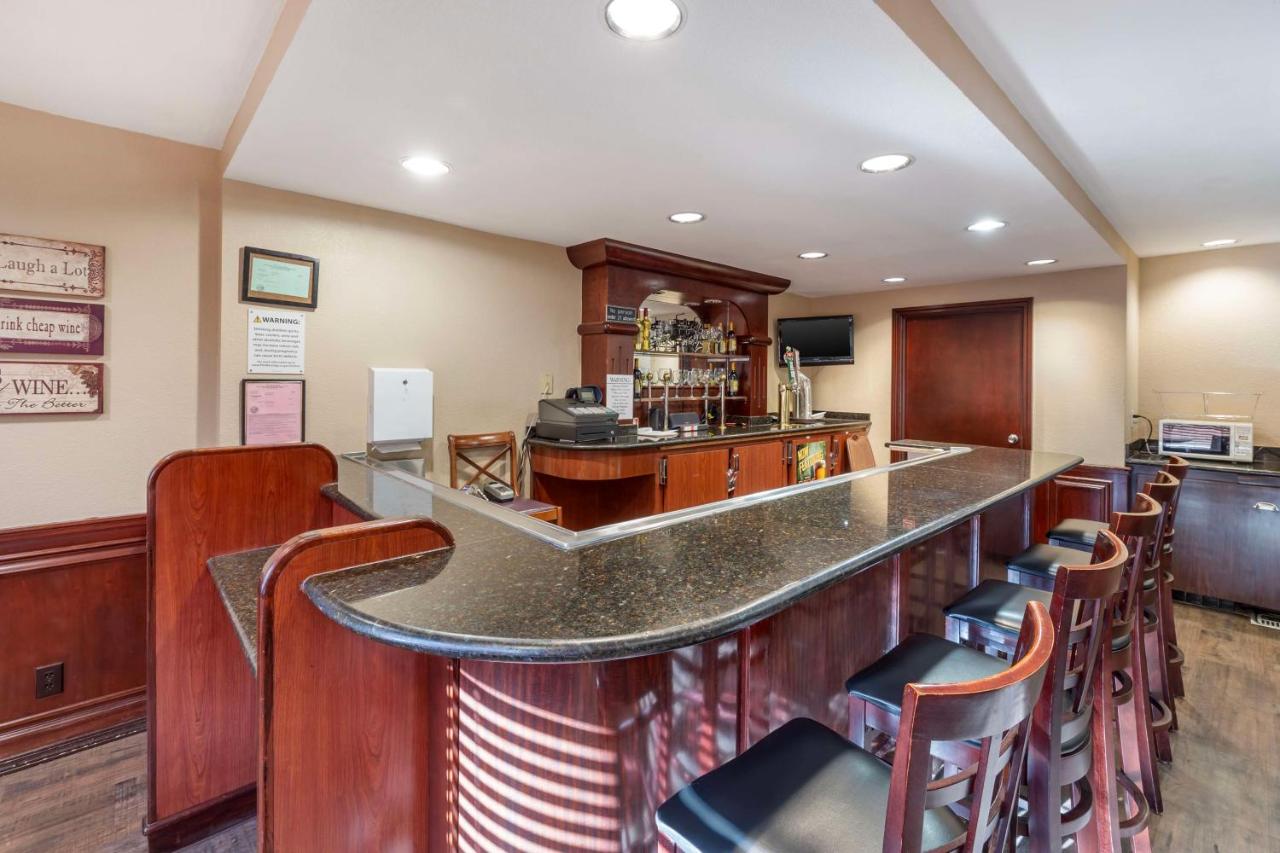  | Best Western Plus Orchid Hotel & Suites