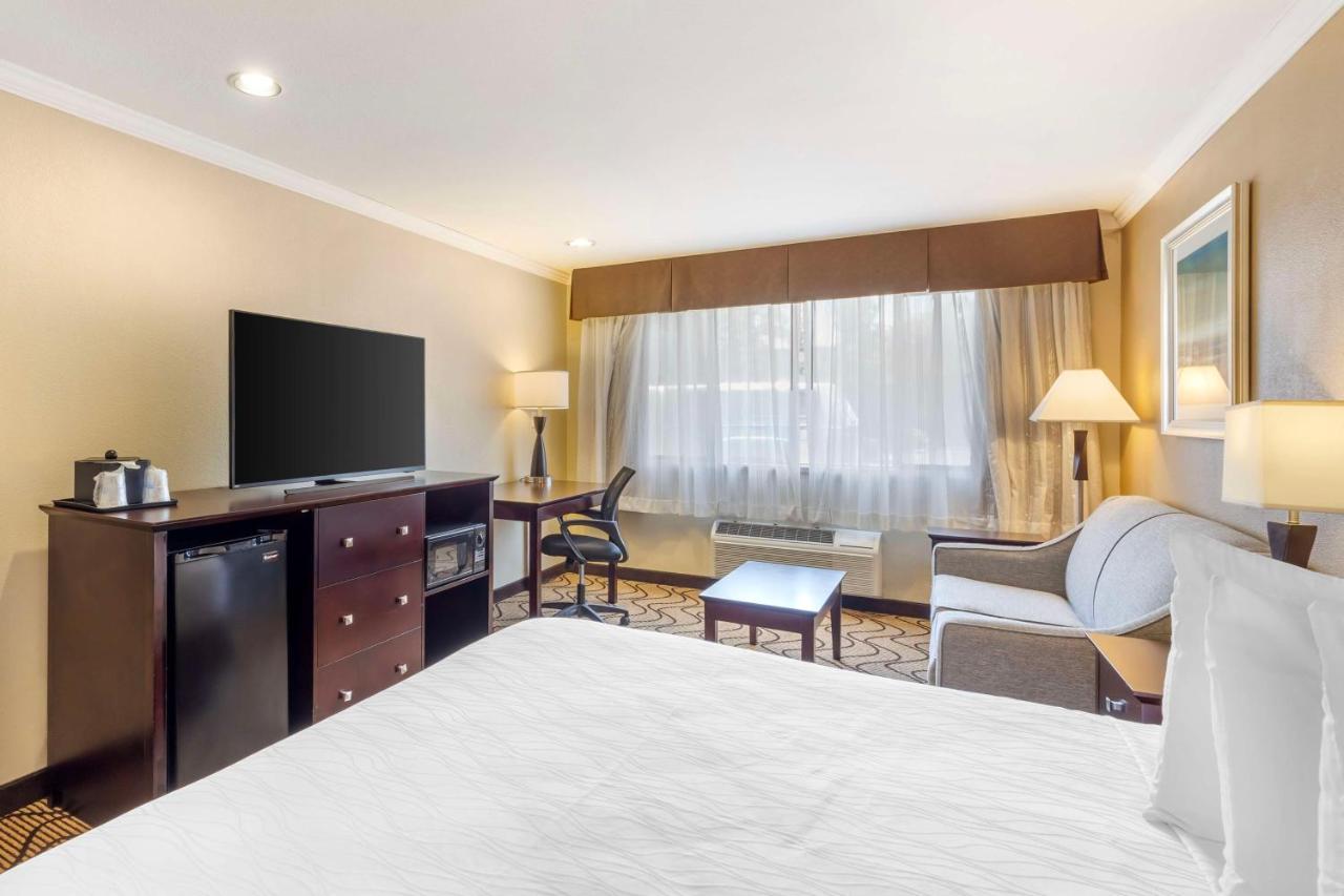  | Best Western Plus Orchid Hotel & Suites