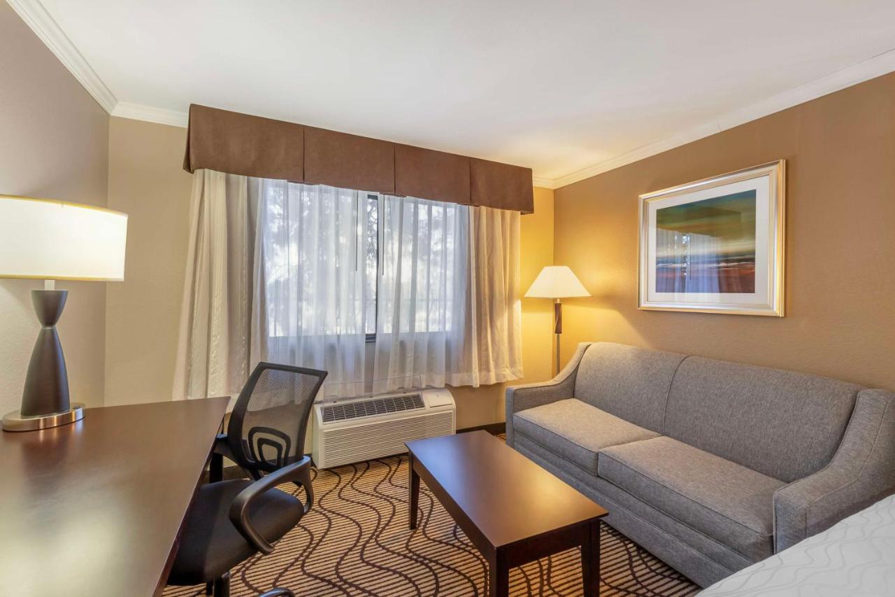  | Best Western Plus Orchid Hotel & Suites