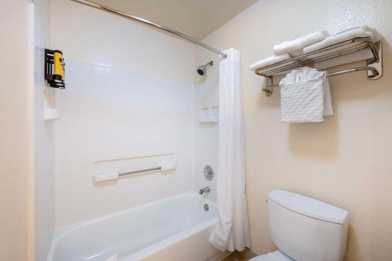  | Best Western Plus Orchid Hotel & Suites