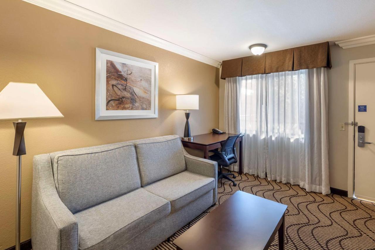  | Best Western Plus Orchid Hotel & Suites