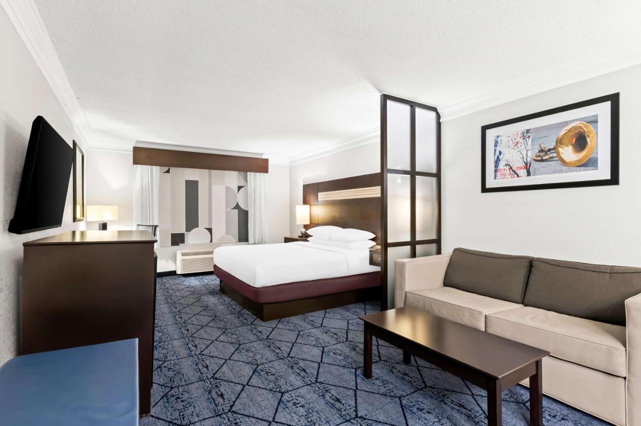 King Suite - Non-Smoking at Best Western Slidell Hotel