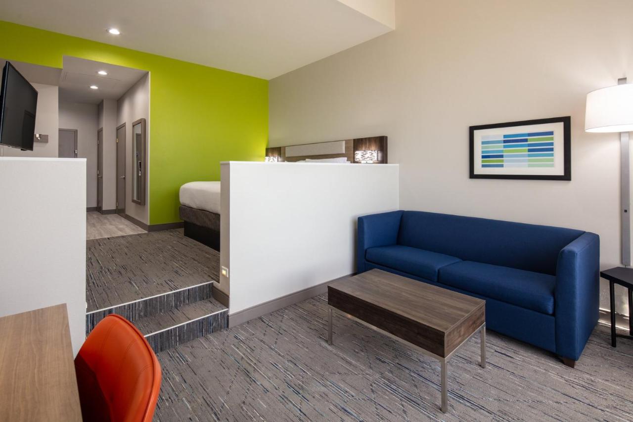 | Holiday Inn Express Hotel & Suites Ventura Harbor, an IHG Hotel