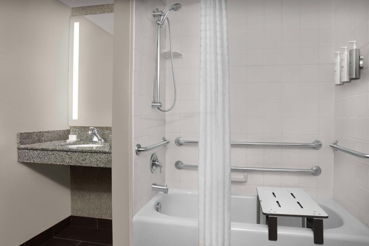 King Room - Disability Access at Hilton Garden Inn Hoffman Estates