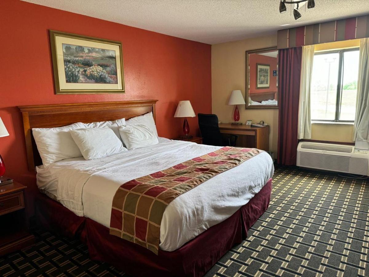 King Room - Non-Smoking at Baymont by Wyndham Springfield IL