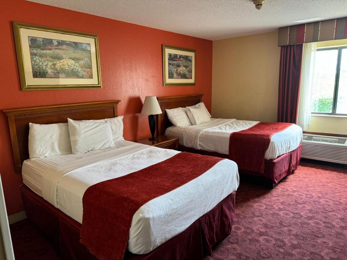 Double Room with Two Double Beds - Non-Smoking at Baymont by Wyndham Springfield IL