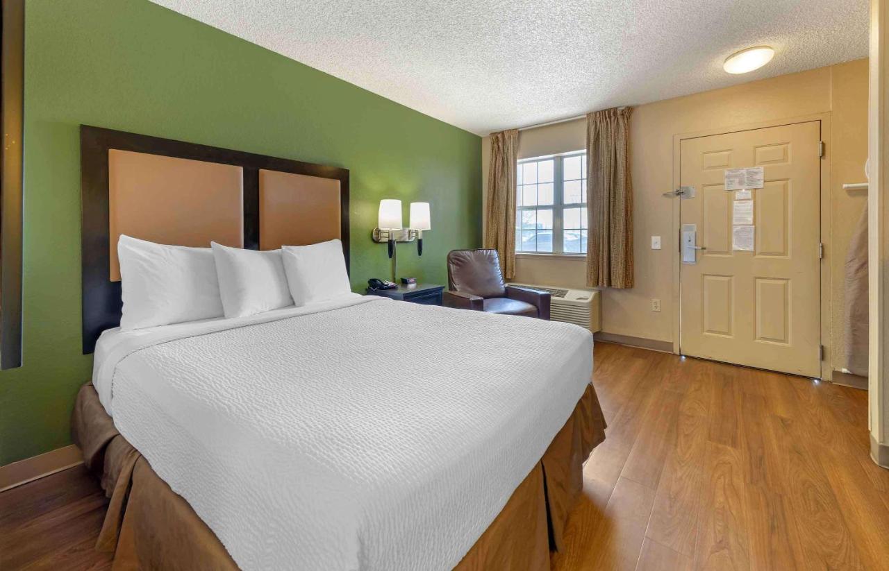 Queen Studio - Non-Smoking at Extended Stay America Suites Bakersfield California Avenue