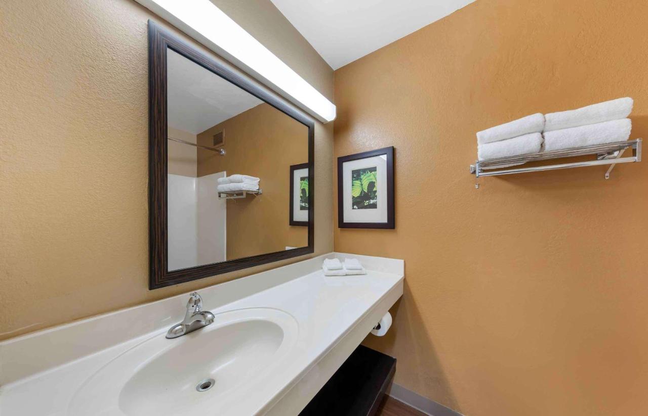 Queen Studio - Non-Smoking at Extended Stay America Suites Bakersfield California Avenue
