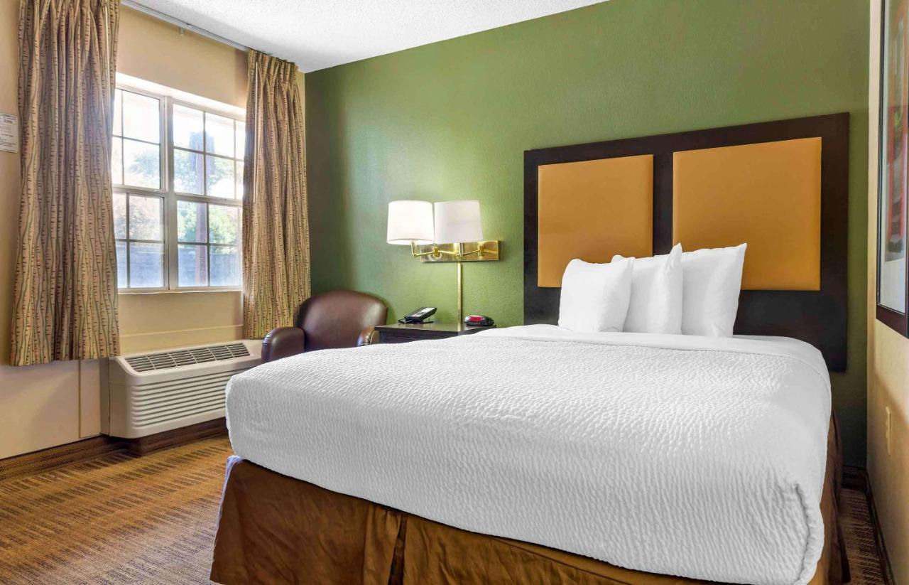 Queen studio with 1 Queen Bed - Disability Access/Non-Smoking at Extended Stay America Suites Bakersfield California Avenue