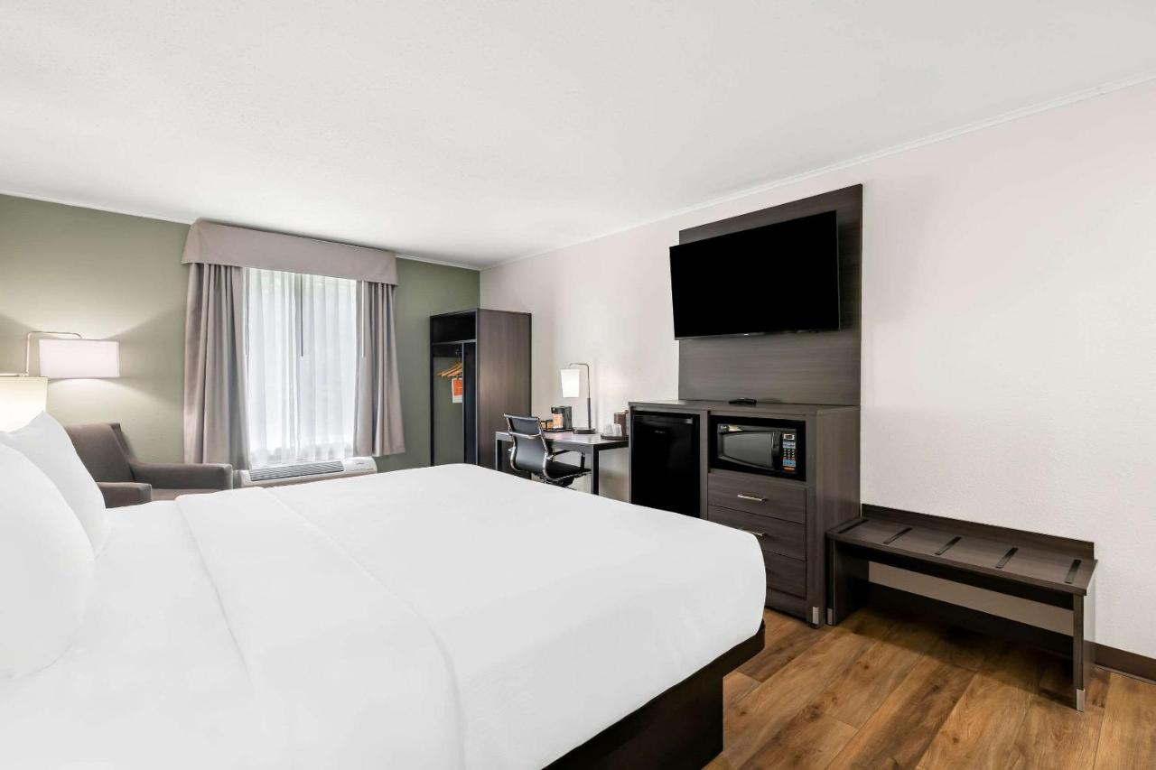 | Quality Inn Merrimack - Nashua