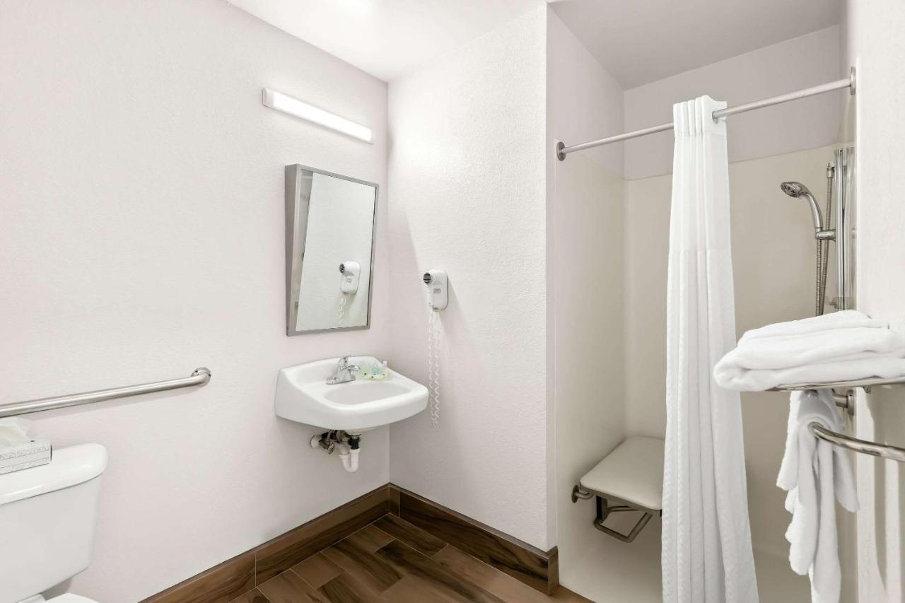 | Quality Inn Merrimack - Nashua