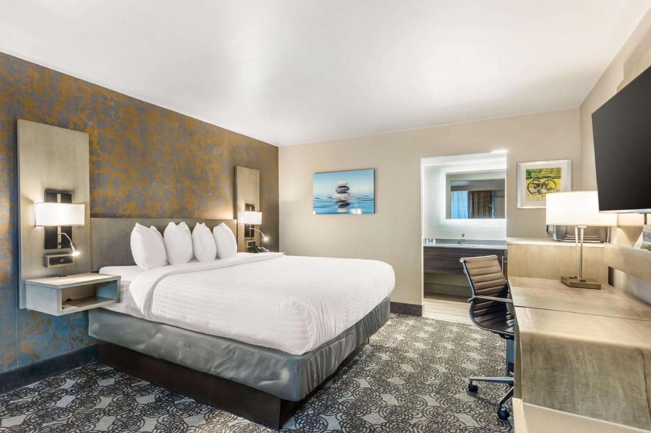 | Clarion Inn Murfreesboro