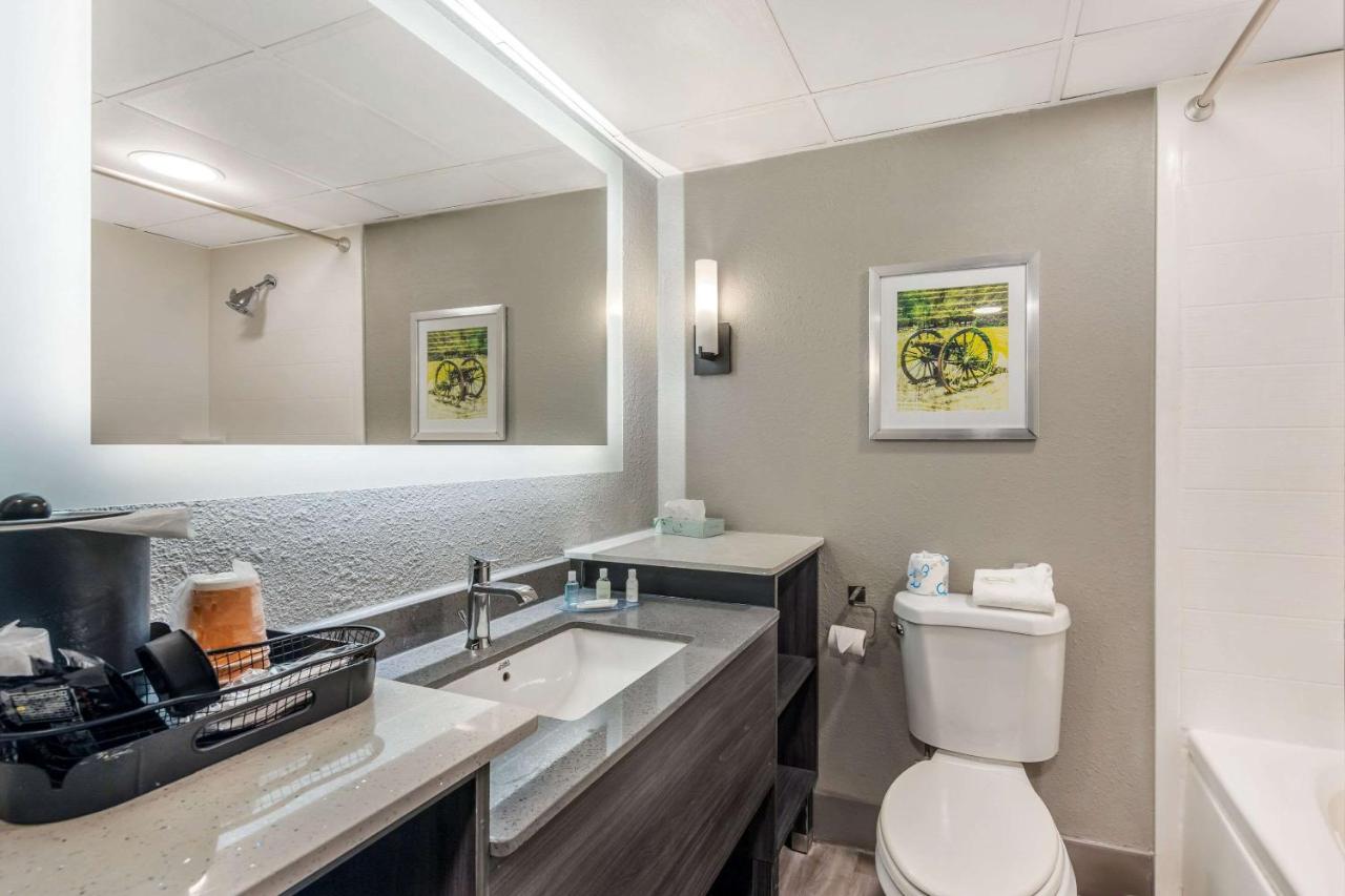 | Clarion Inn Murfreesboro
