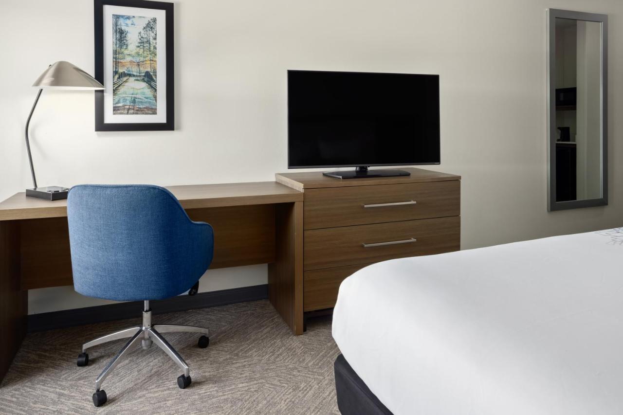 King Room - Non-Smoking at La Quinta Inn & Suites by Wyndham Locust Grove