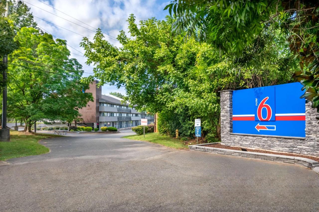  | Motel 6-Charlotte, NC - Coliseum
