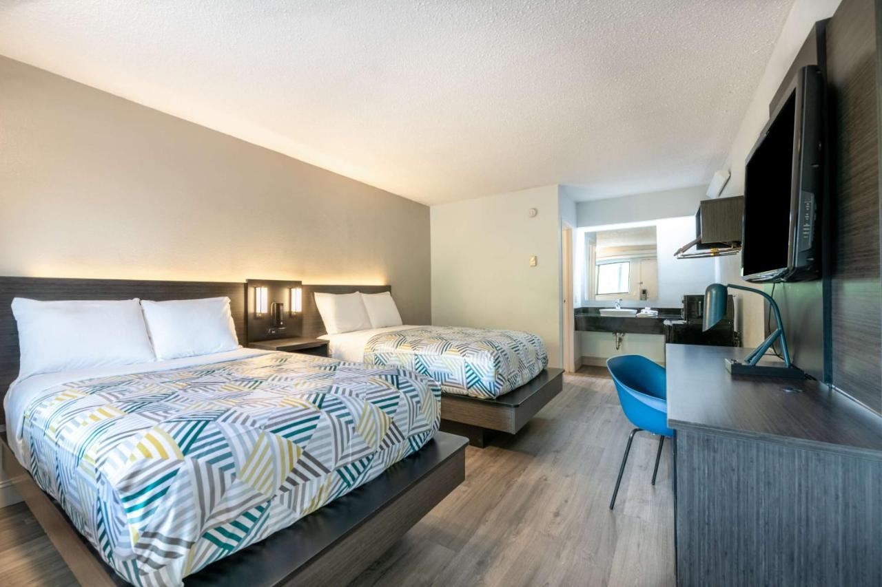  | Motel 6-Charlotte, NC - Coliseum