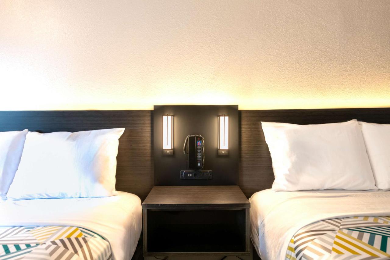  | Motel 6-Charlotte, NC - Coliseum