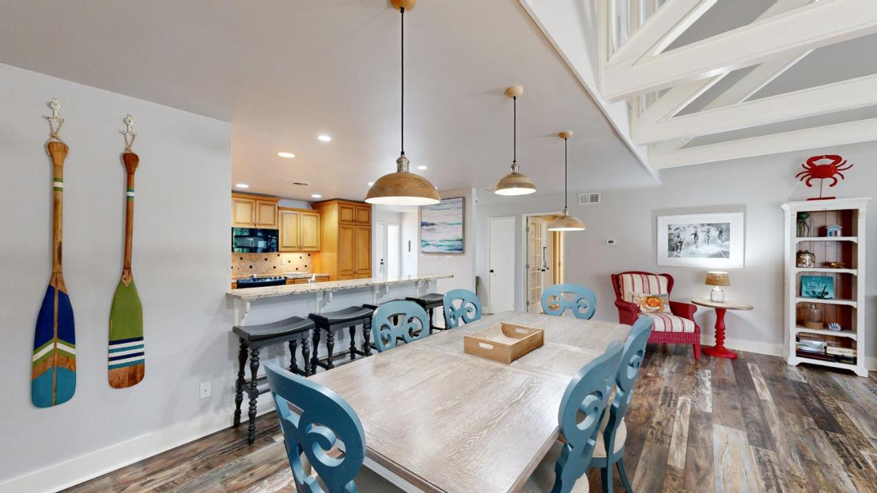  | 625 Queens Grant
