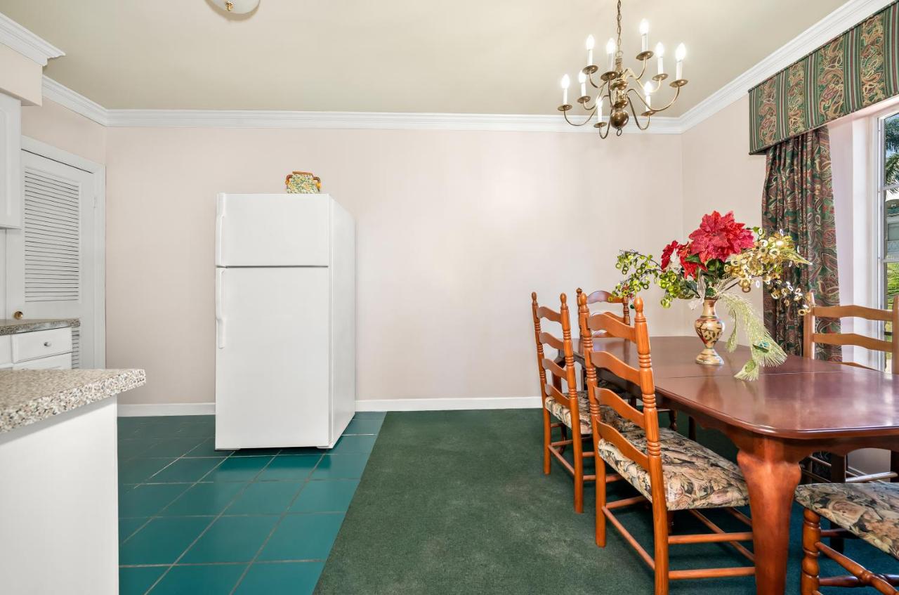 2 Bedroom Apartment at Americas Best Value Inn Historic Clewiston Inn