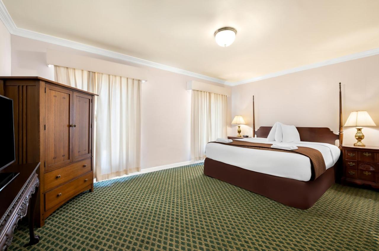One-Bedroom Apartment at Americas Best Value Inn Historic Clewiston Inn