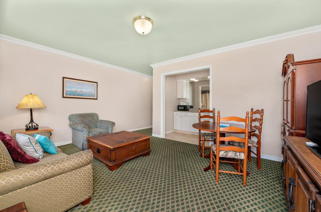 One-Bedroom Apartment at Americas Best Value Inn Historic Clewiston Inn