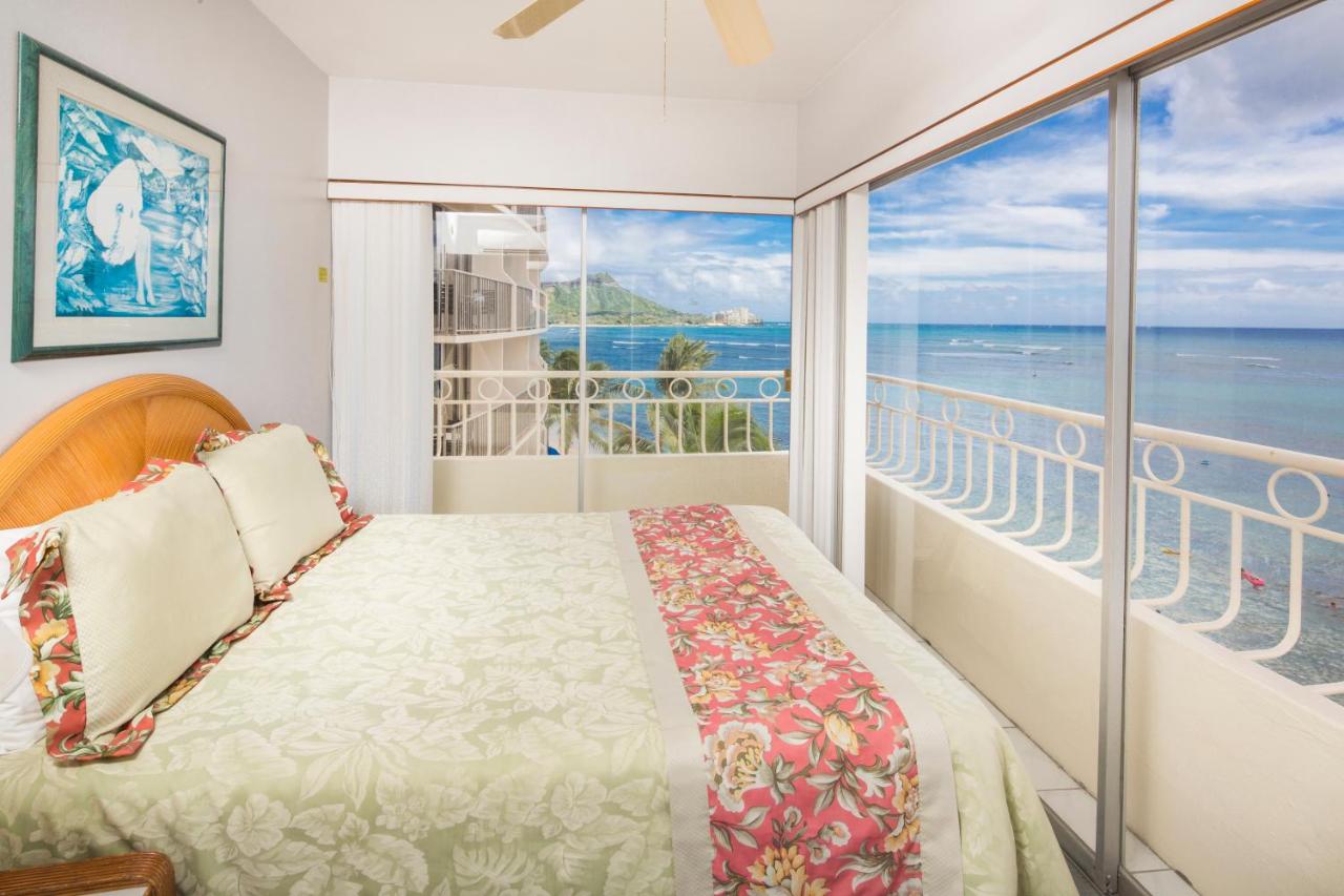 | Castle Waikiki Shore Beachfront Condominiums