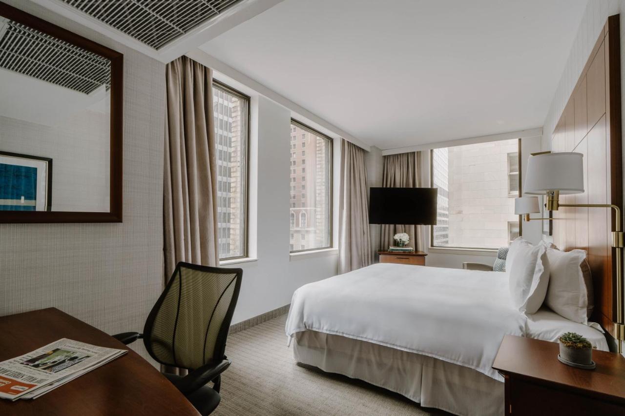 Superior Queen Room at Club Quarters Hotel, Central Loop, Chicago