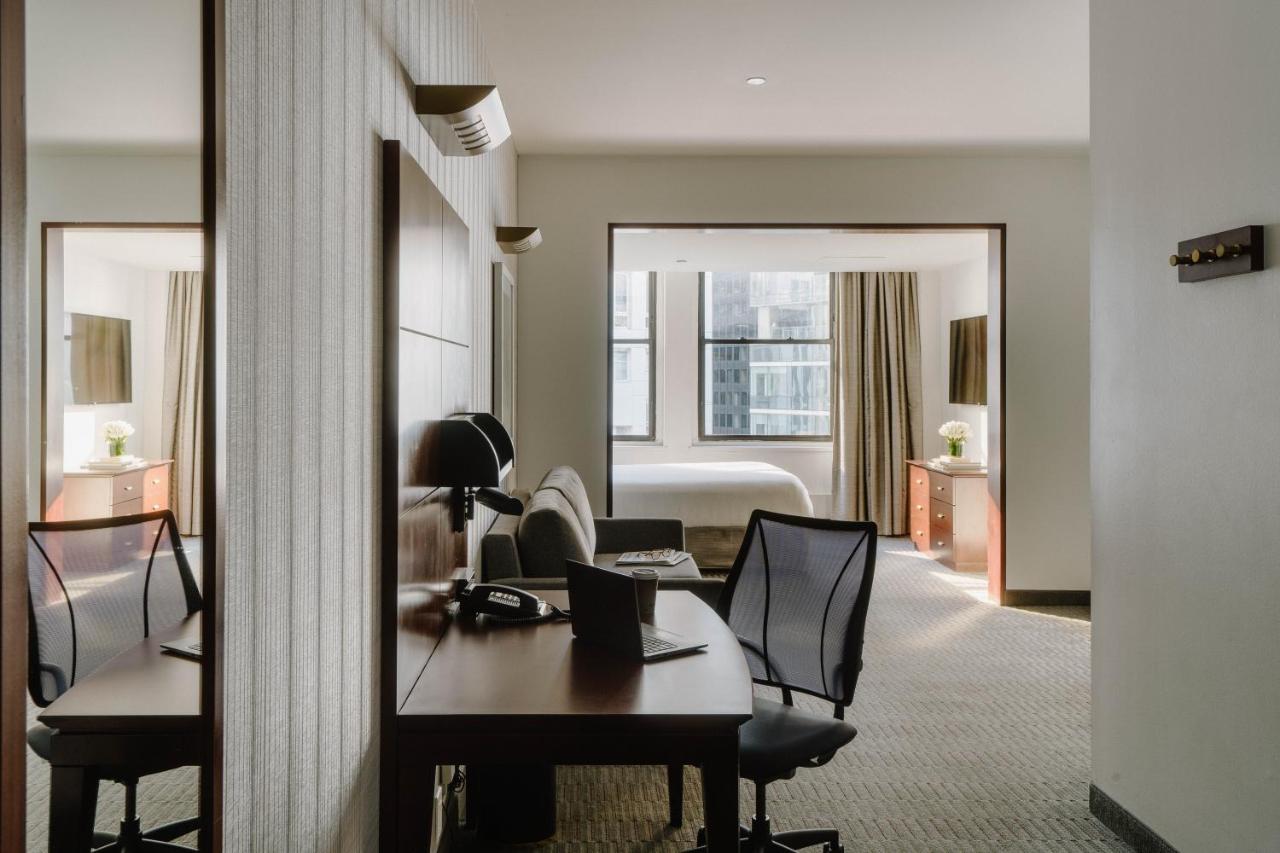 Superior Queen Room at Club Quarters Hotel Wacker at Michigan, Chicago
