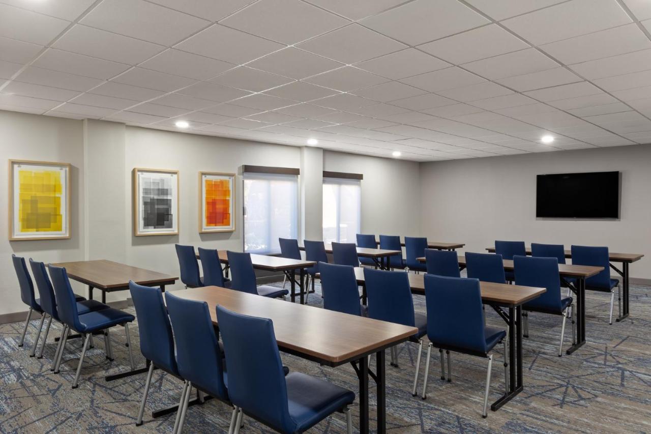 | Holiday Inn Express Hotel & Suites Tampa-Rocky Point Island, an IHG Hotel