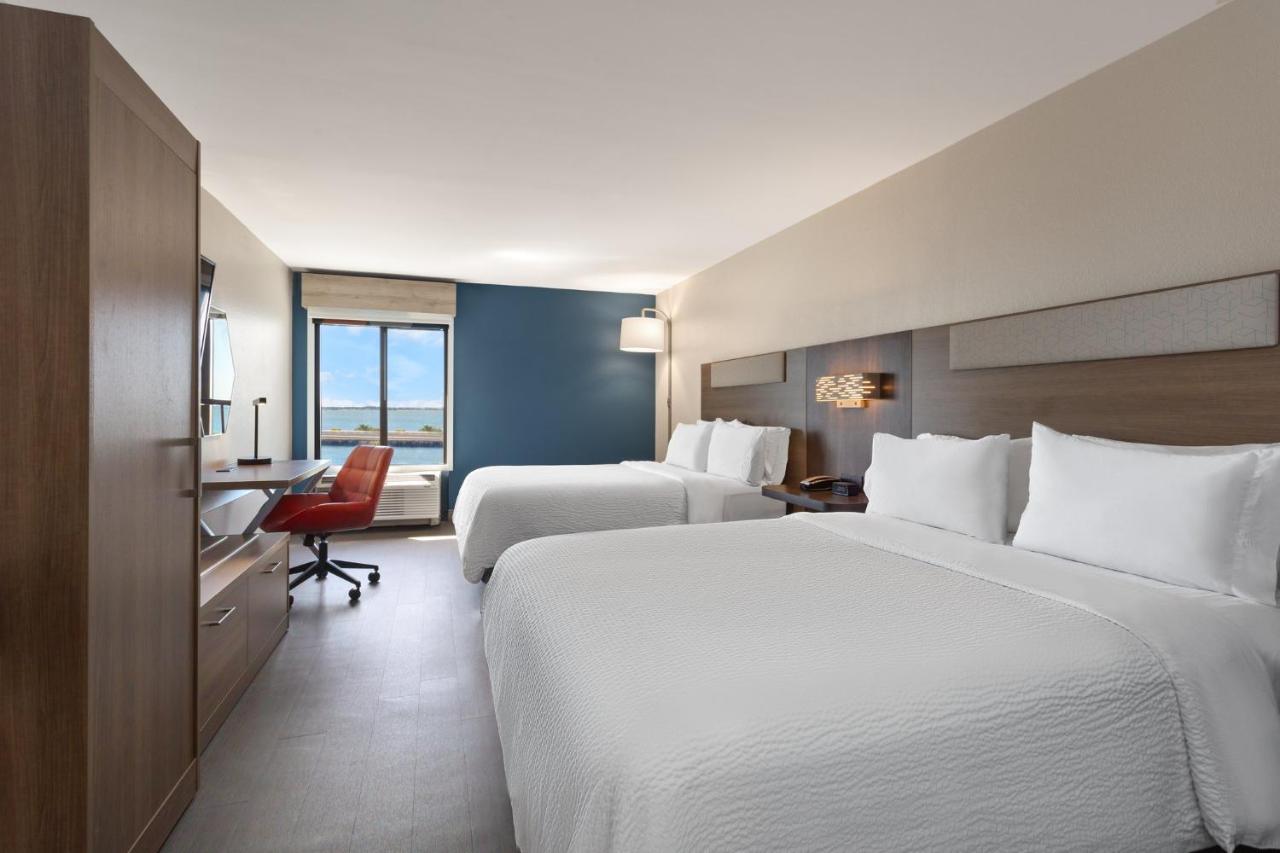 | Holiday Inn Express Hotel & Suites Tampa-Rocky Point Island, an IHG Hotel