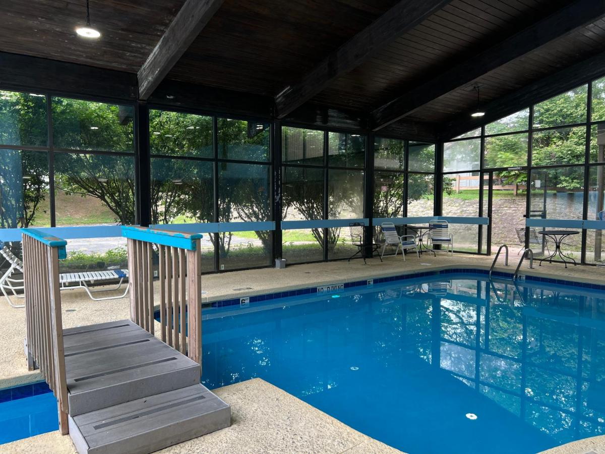 | Aria Resort and Conference Center
