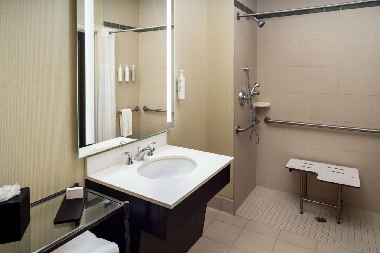  | Embassy Suites Saint Louis - Downtown
