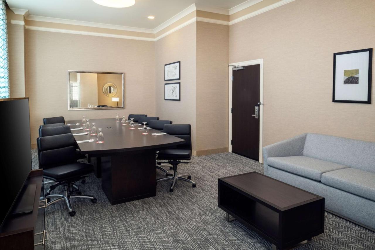  | Embassy Suites Saint Louis - Downtown