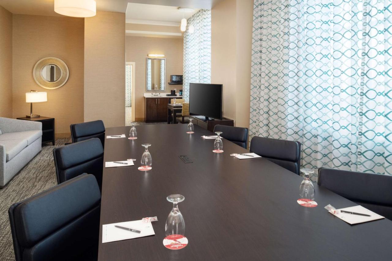 Embassy Suites Saint Louis - Downtown