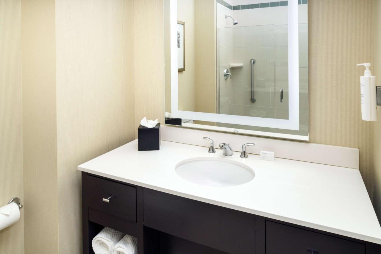 Embassy Suites Saint Louis - Downtown