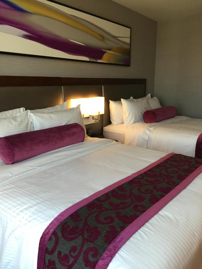 Deluxe Queen Room with Two Queen Beds at Parkwest Bicycle Casino