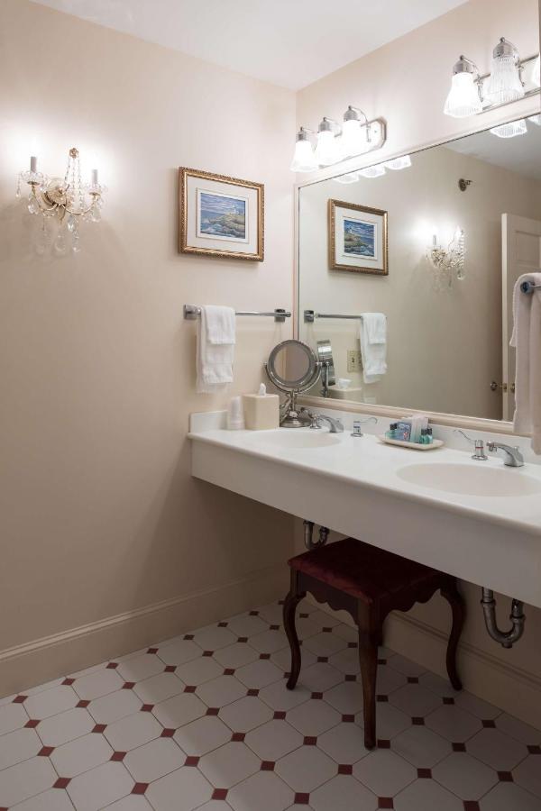 | Bluenose Inn - Bar Harbor Hotel