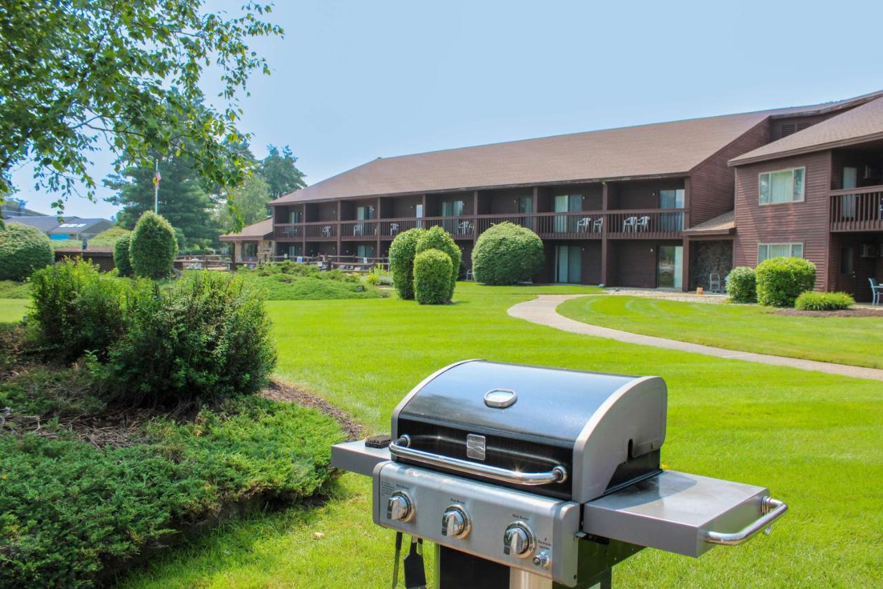 | Fireside Inn & Suites Gilford