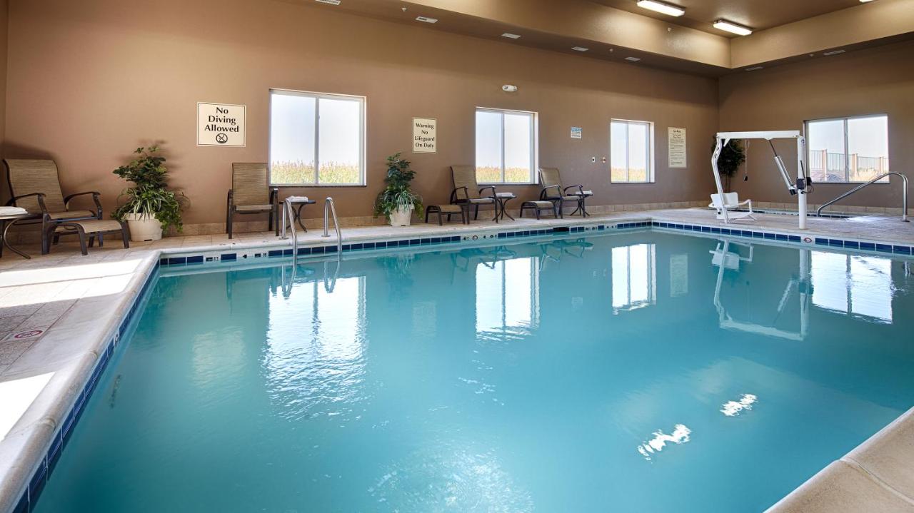 | Best Western Plus Carousel Inn & Suites