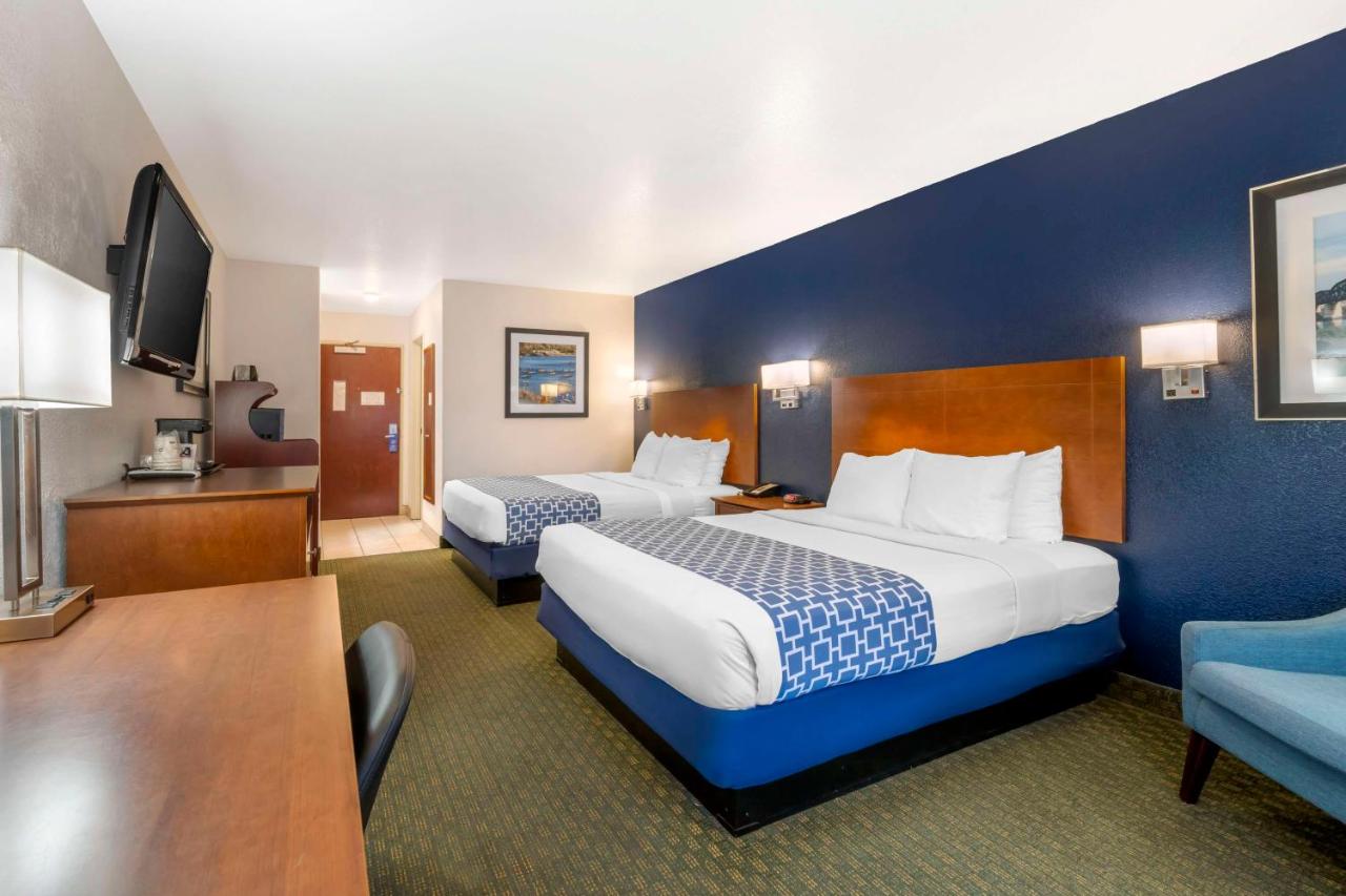 | Best Western Parker Inn