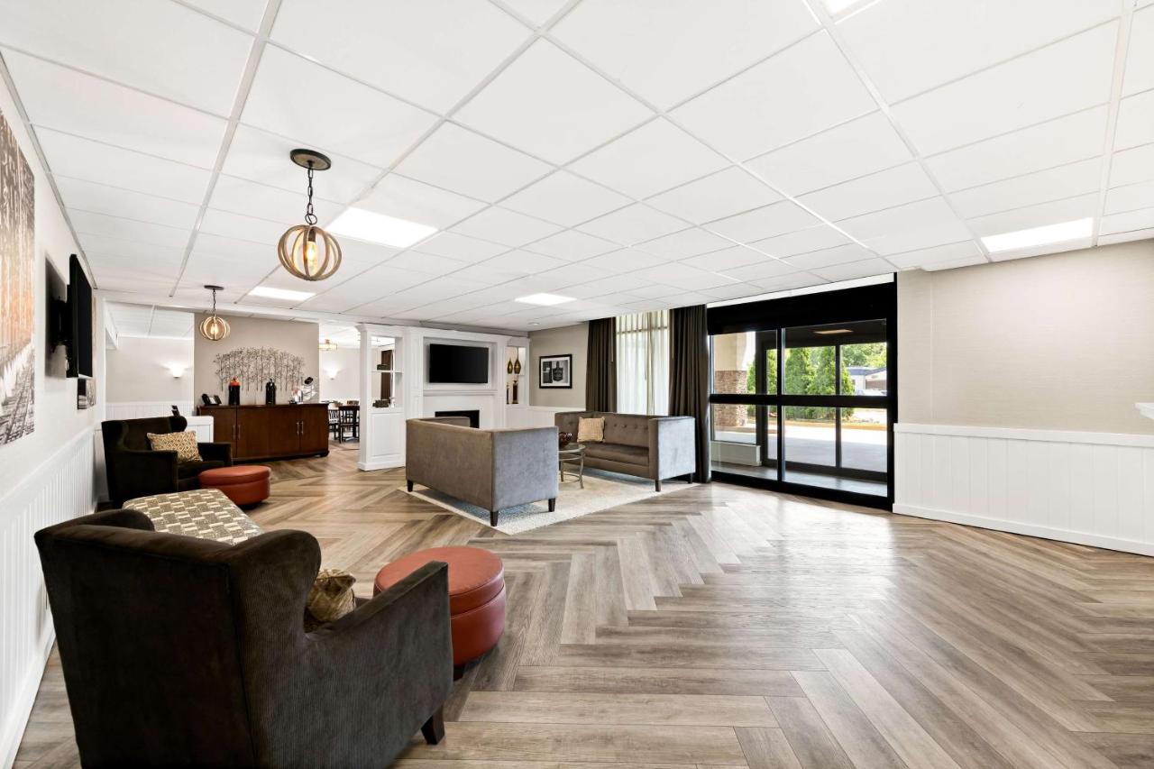 | Best Western State Fair Inn