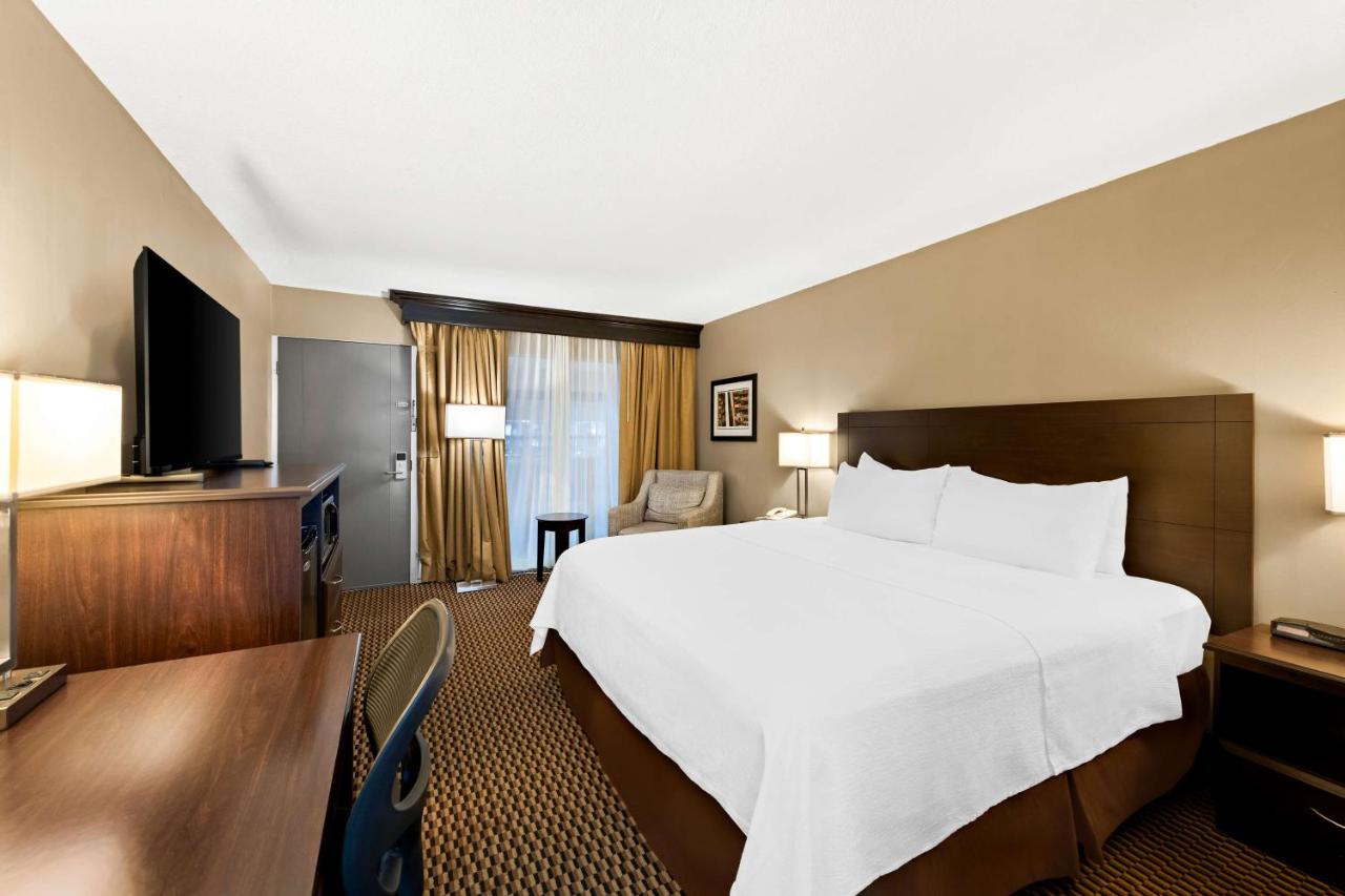 King Room - Non-Smoking at Best Western State Fair Inn