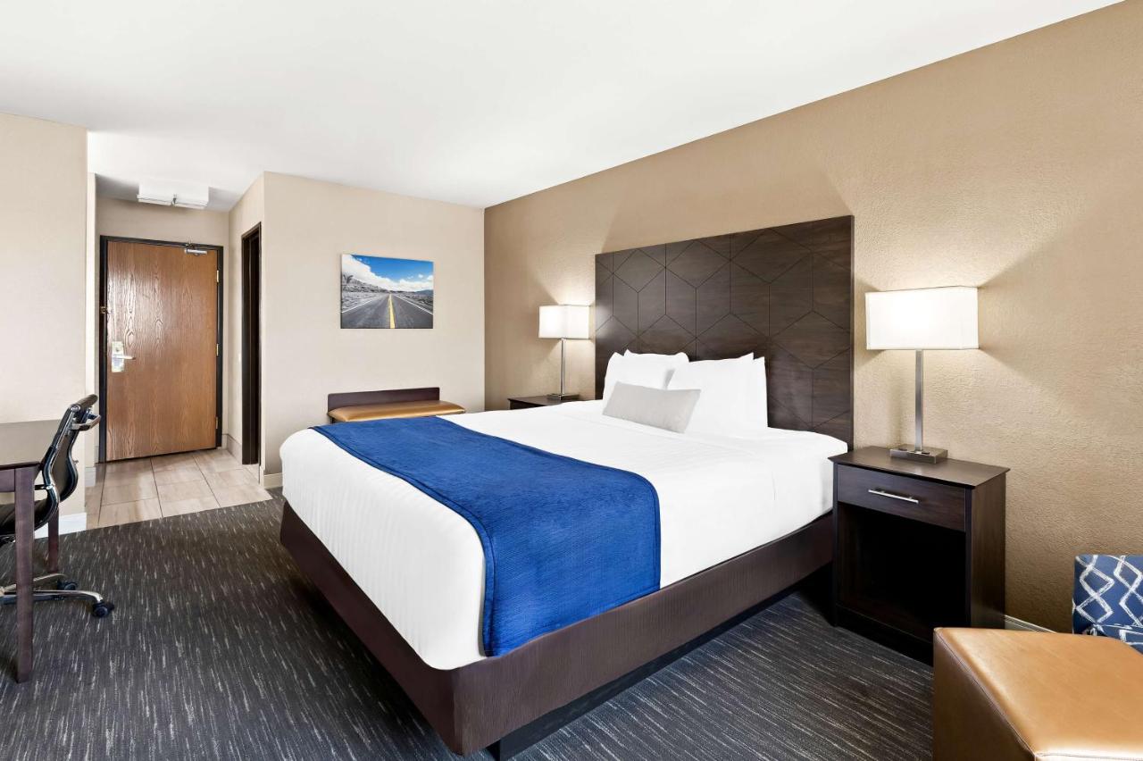 King Room at Best Western Snowflake Inn