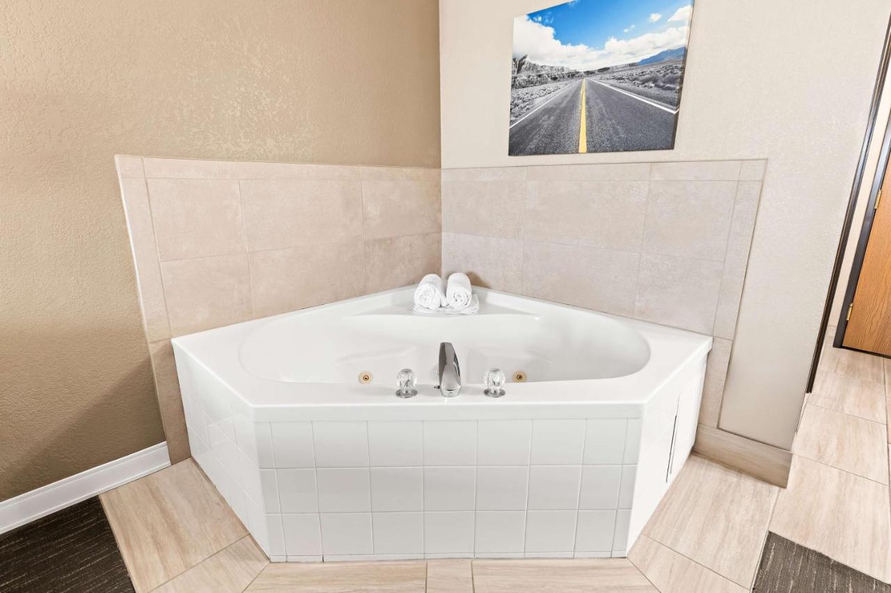 | Best Western Snowflake Inn