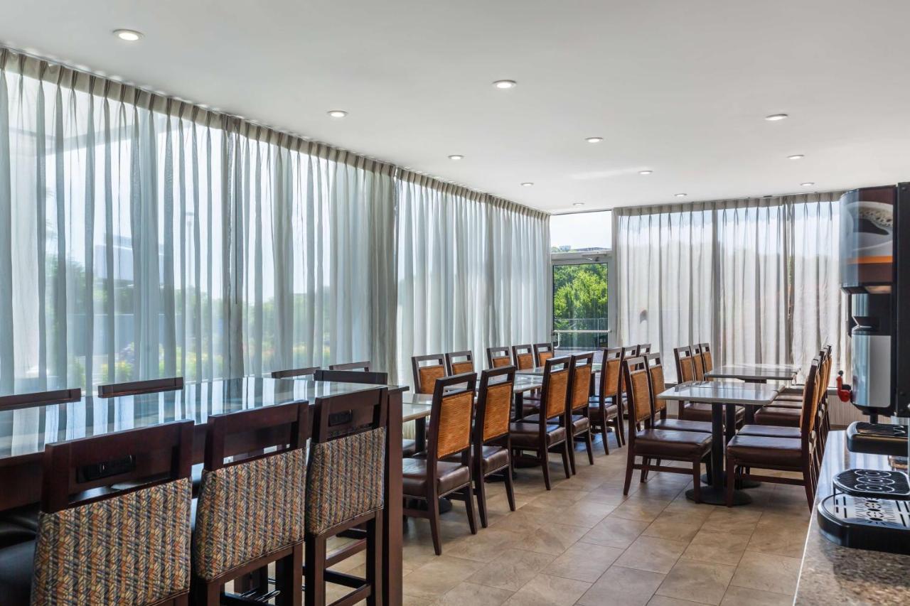 | Best Western Braintree Inn